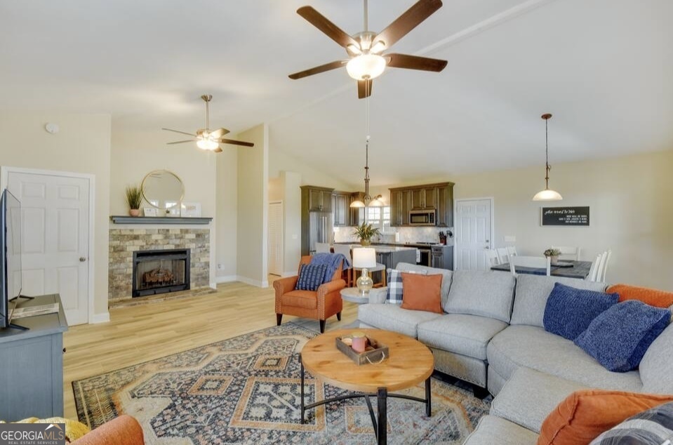 243 Degroff LN