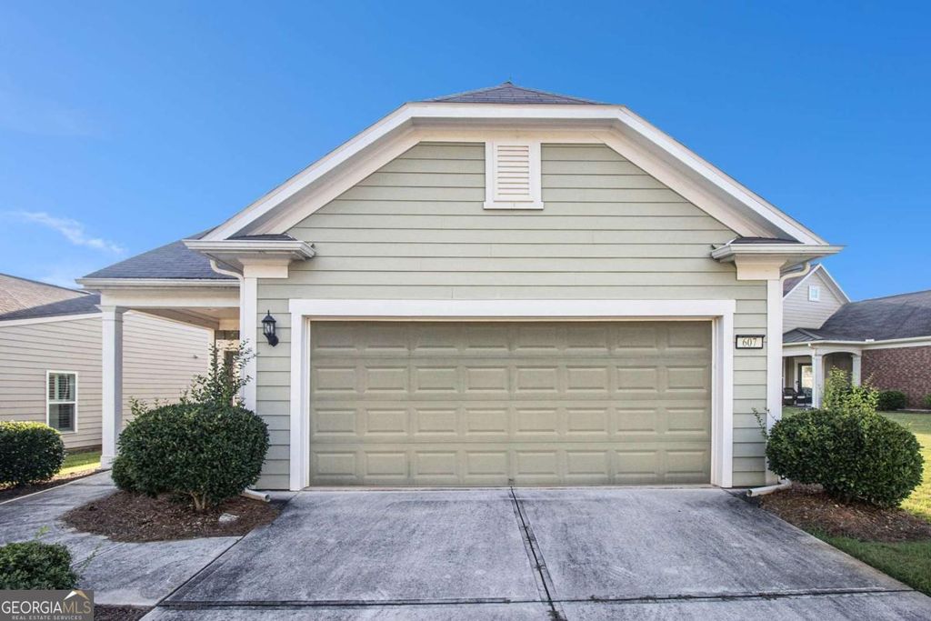 Photo of 607 Larch Looper Drive, Griffin, GA 30223 (MLS # 10698300)