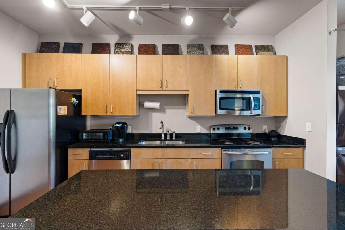 5300 Peachtree RD 2502