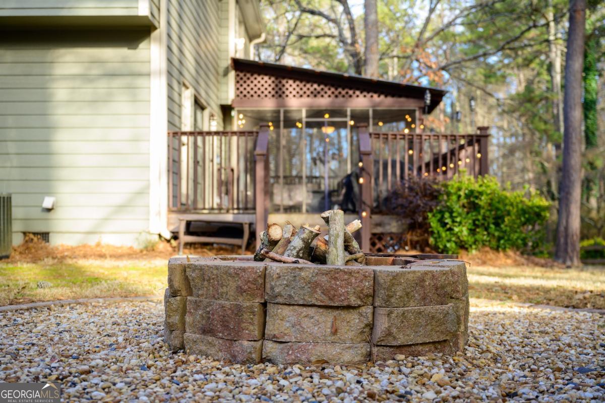 Powder Springs, Georgia 30127, United States, 4 Bedrooms Bedrooms, ,3 BathroomsBathrooms,Residential,Pending,13886