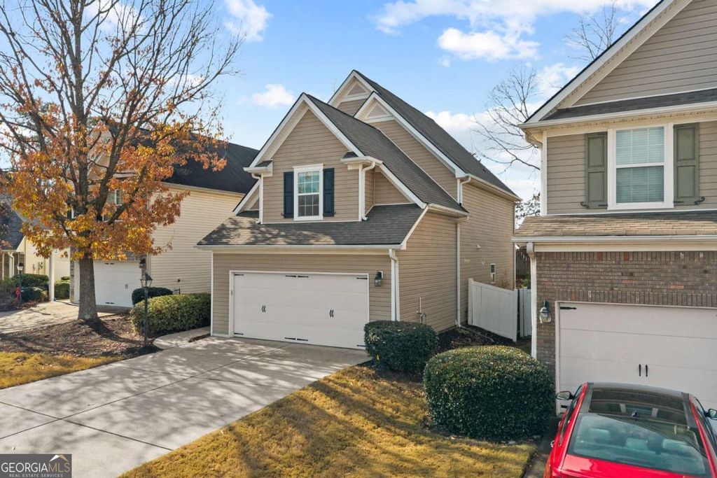 Photo of 2635 Gateview Ct, Cumming, GA 30040 (MLS # 10656220)