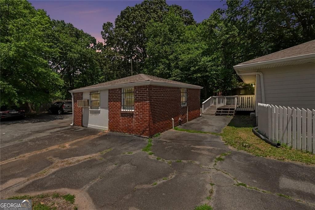 5084 Lavista RD