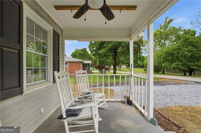 54 Stephens RD