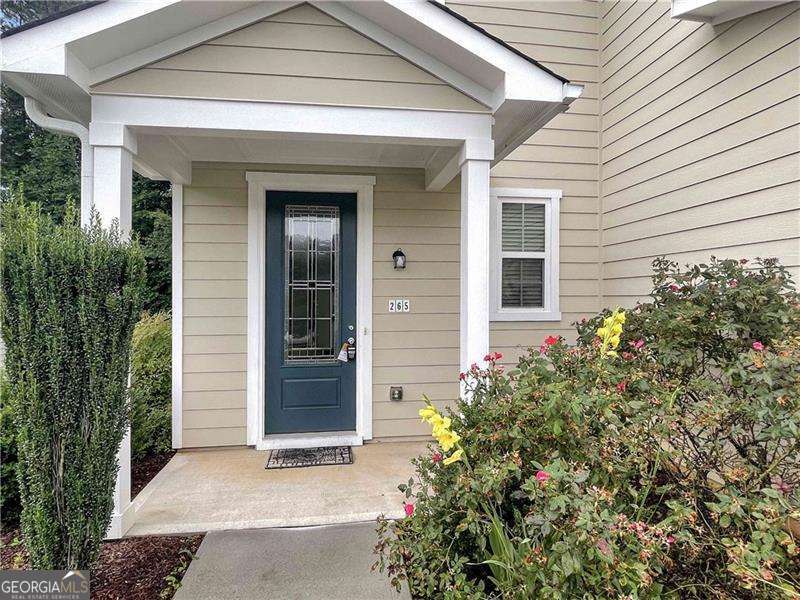 265 Edinburgh LN