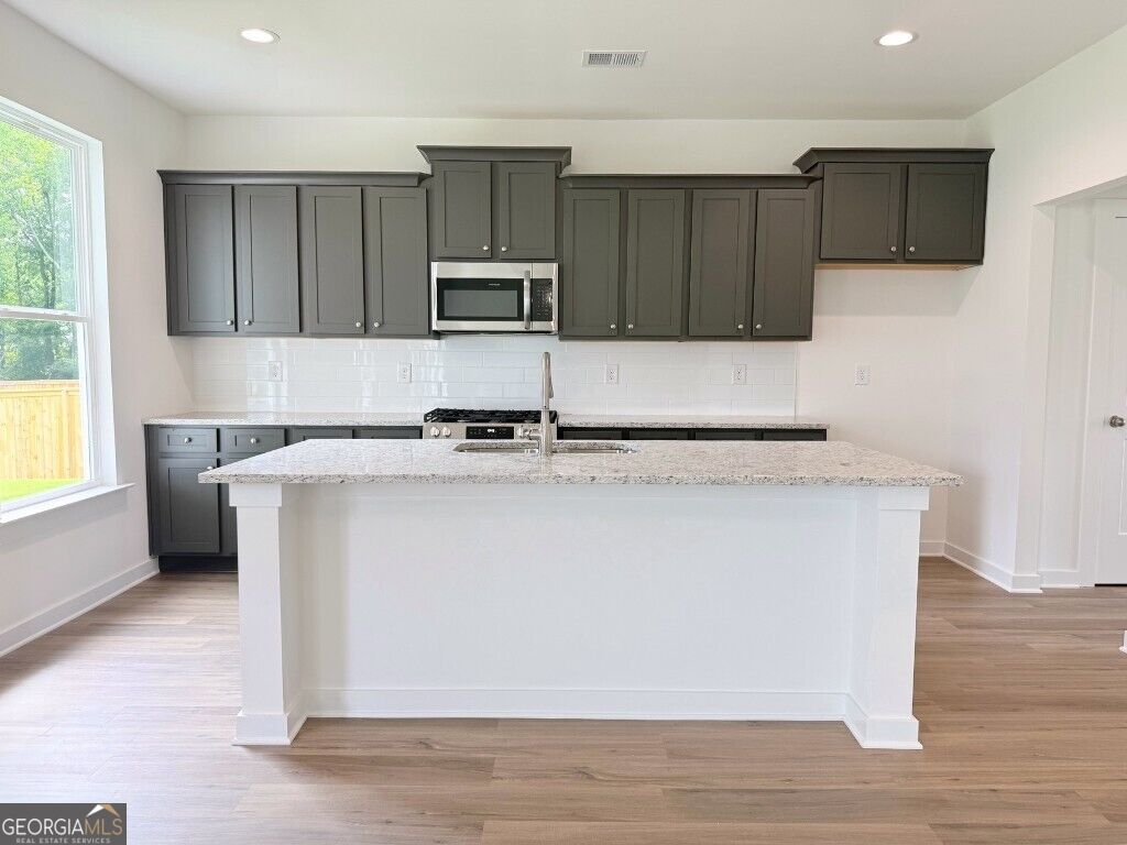 140 Cochin DR