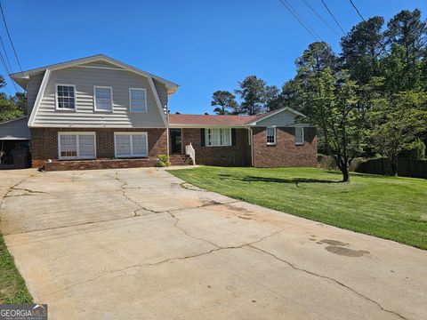 Single Family Residence in Duluth GA 3528 Tracey Drive.jpg