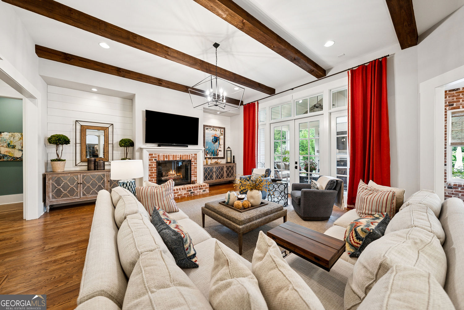 Roswell, Georgia 30075, United States, 4 Bedrooms Bedrooms, ,5 BathroomsBathrooms,Residential,Pending,199784