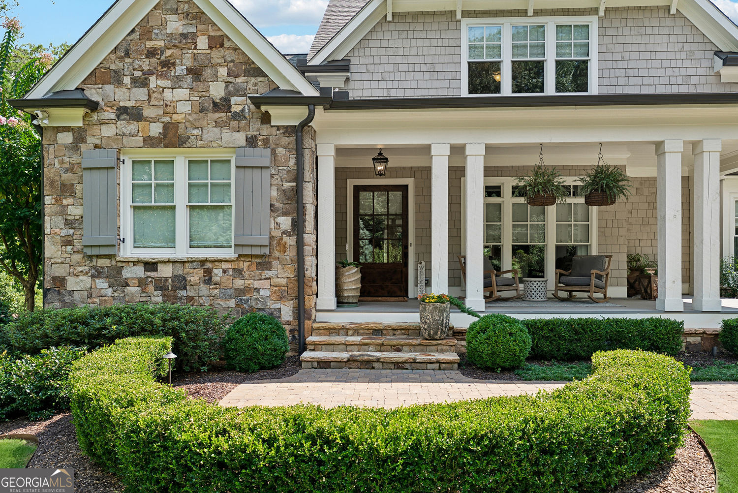 Roswell, Georgia 30075, United States, 4 Bedrooms Bedrooms, ,5 BathroomsBathrooms,Residential,Pending,199784