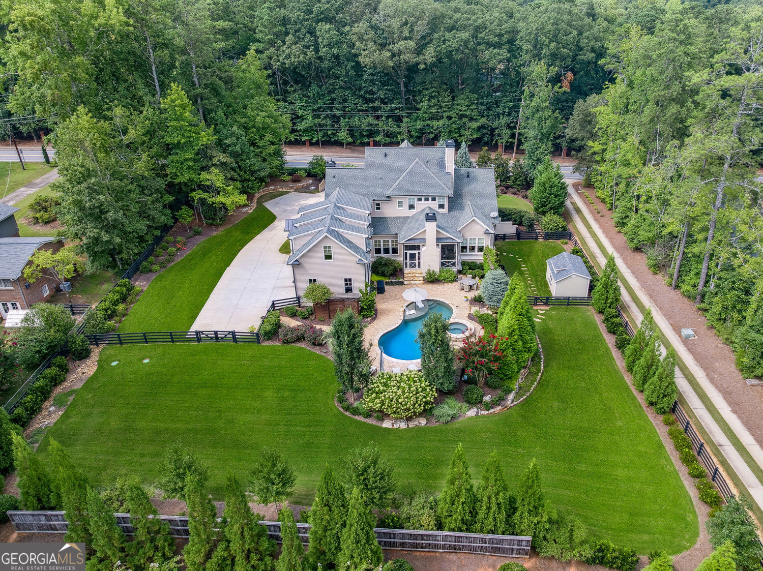 Roswell, Georgia 30075, United States, 4 Bedrooms Bedrooms, ,5 BathroomsBathrooms,Residential,Pending,199784