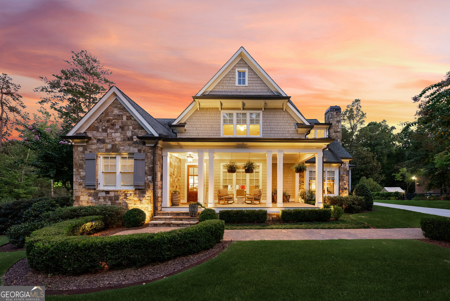 Roswell, Georgia 30075, United States, 4 Bedrooms Bedrooms, ,5 BathroomsBathrooms,Residential,Pending,199784