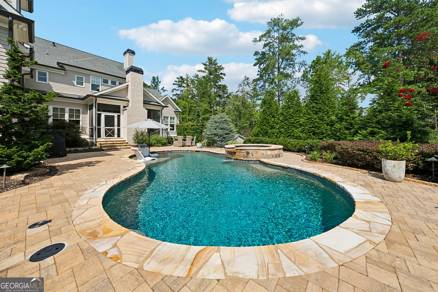 Roswell, Georgia 30075, United States, 4 Bedrooms Bedrooms, ,5 BathroomsBathrooms,Residential,Pending,199784