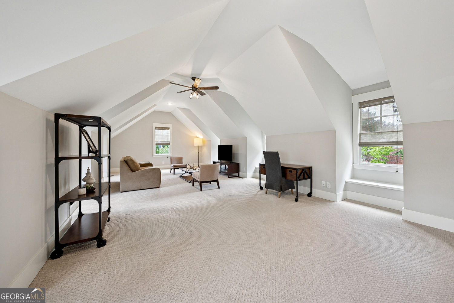 Roswell, Georgia 30075, United States, 4 Bedrooms Bedrooms, ,5 BathroomsBathrooms,Residential,Pending,199784