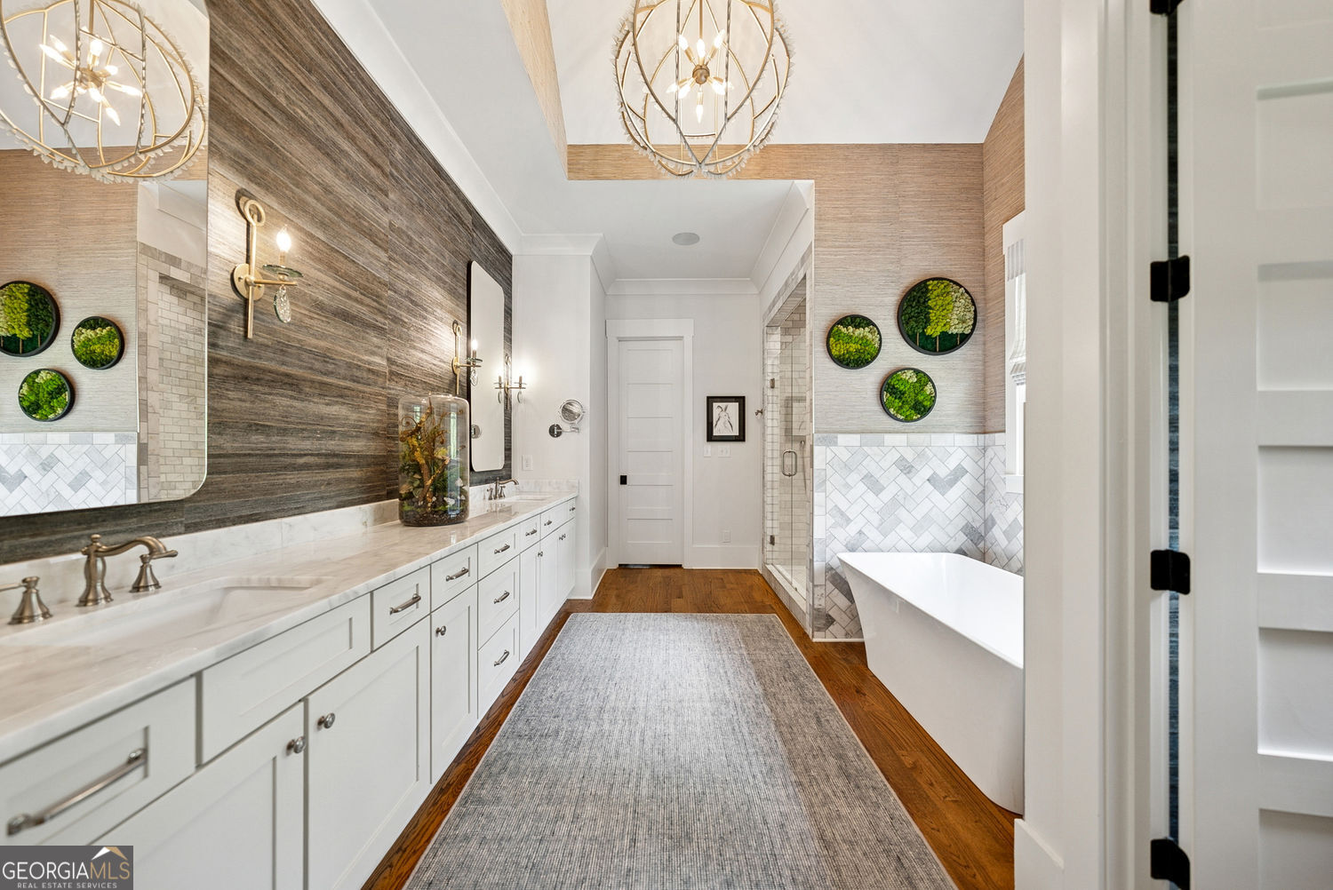 Roswell, Georgia 30075, United States, 4 Bedrooms Bedrooms, ,5 BathroomsBathrooms,Residential,Pending,199784