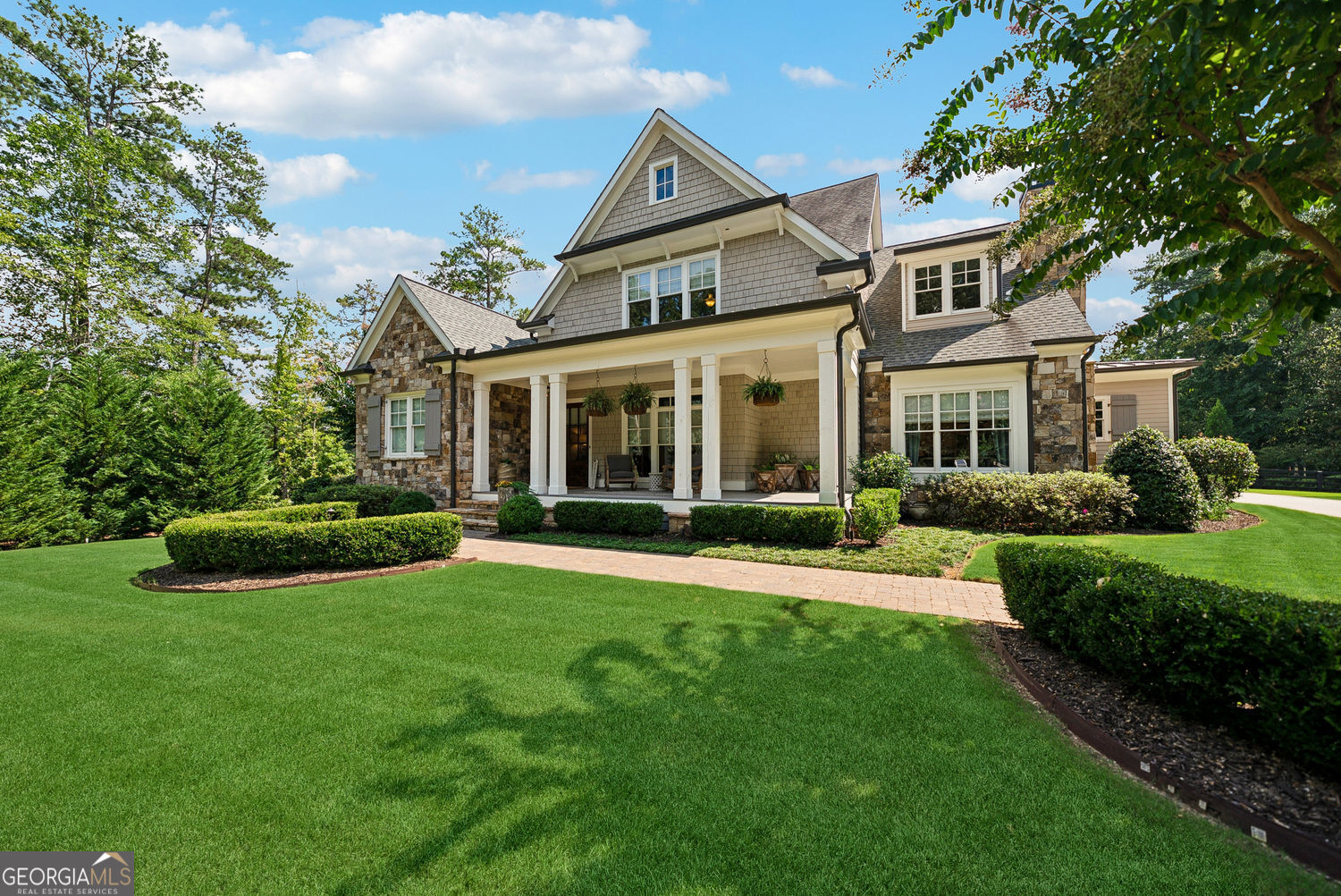 Roswell, Georgia 30075, United States, 4 Bedrooms Bedrooms, ,5 BathroomsBathrooms,Residential,Pending,199784