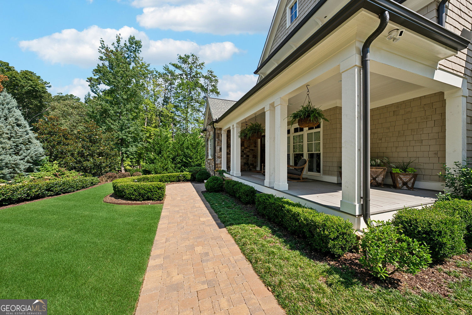 Roswell, Georgia 30075, United States, 4 Bedrooms Bedrooms, ,5 BathroomsBathrooms,Residential,Pending,199784