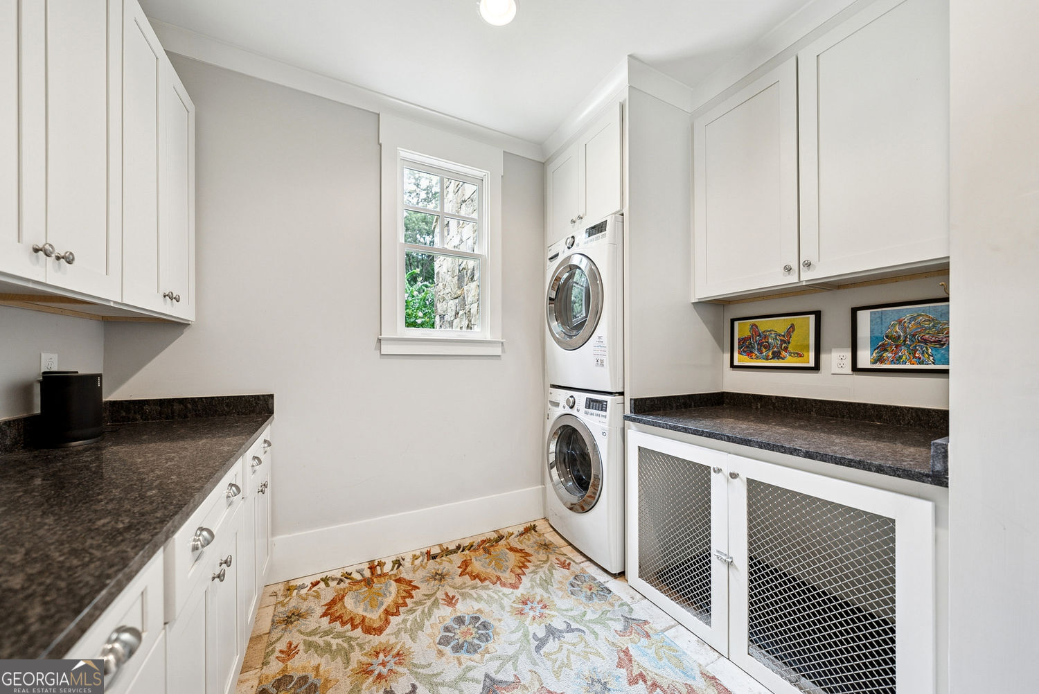 Roswell, Georgia 30075, United States, 4 Bedrooms Bedrooms, ,5 BathroomsBathrooms,Residential,Pending,199784