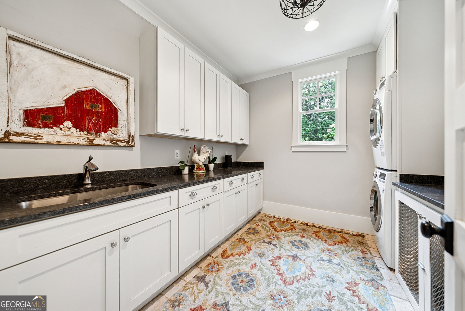 Roswell, Georgia 30075, United States, 4 Bedrooms Bedrooms, ,5 BathroomsBathrooms,Residential,Pending,199784