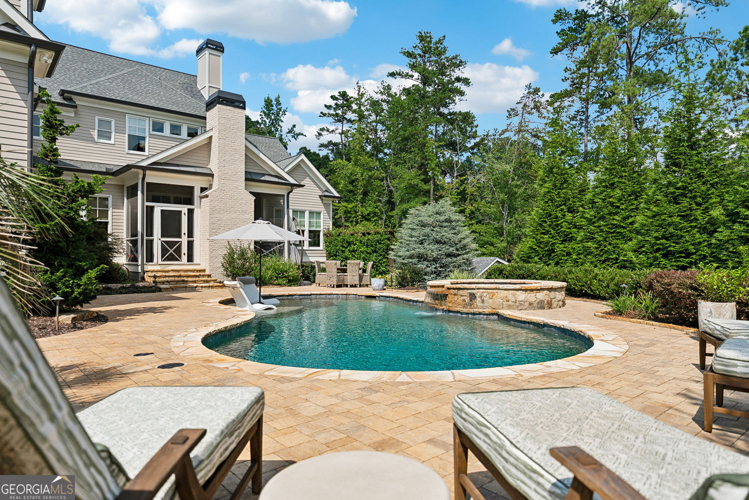 Roswell, Georgia 30075, United States, 4 Bedrooms Bedrooms, ,5 BathroomsBathrooms,Residential,Pending,199784