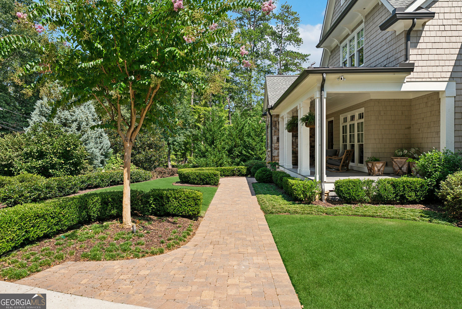 Roswell, Georgia 30075, United States, 4 Bedrooms Bedrooms, ,5 BathroomsBathrooms,Residential,Pending,199784