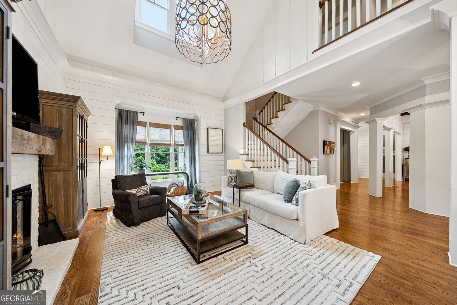 Roswell, Georgia 30075, United States, 4 Bedrooms Bedrooms, ,5 BathroomsBathrooms,Residential,Pending,199784