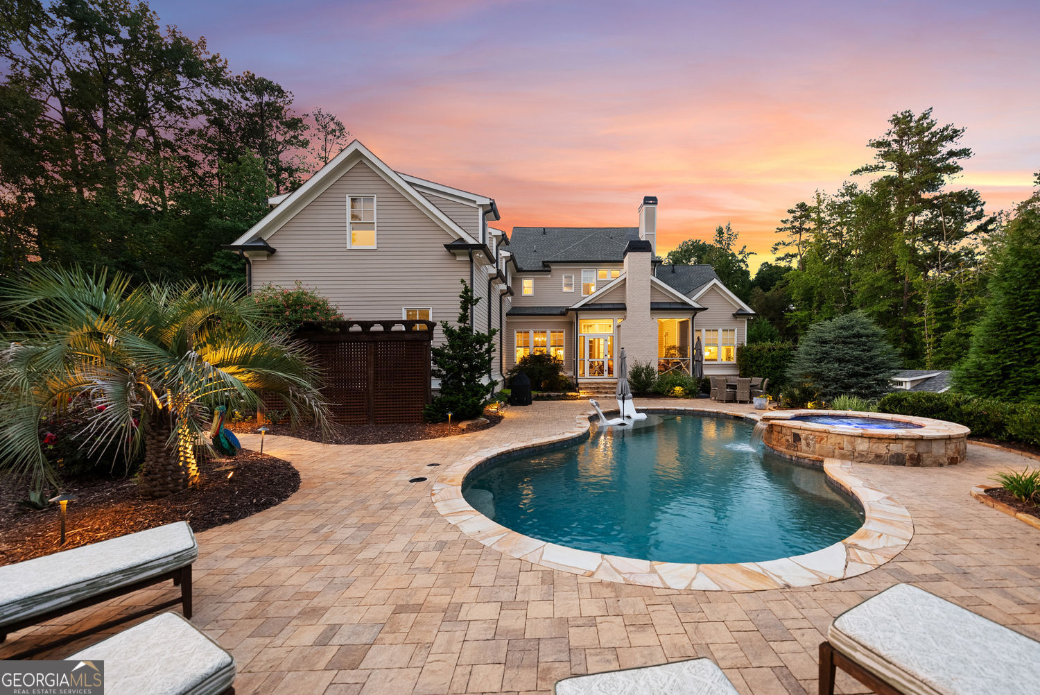 Roswell, Georgia 30075, United States, 4 Bedrooms Bedrooms, ,5 BathroomsBathrooms,Residential,Pending,199784