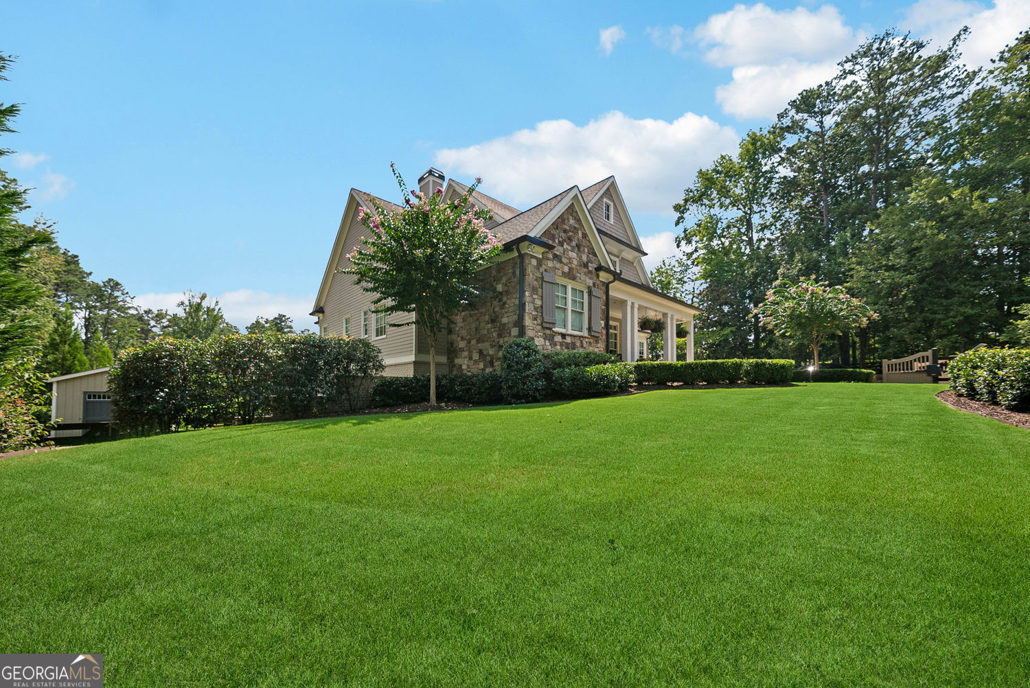 Roswell, Georgia 30075, United States, 4 Bedrooms Bedrooms, ,5 BathroomsBathrooms,Residential,Pending,199784