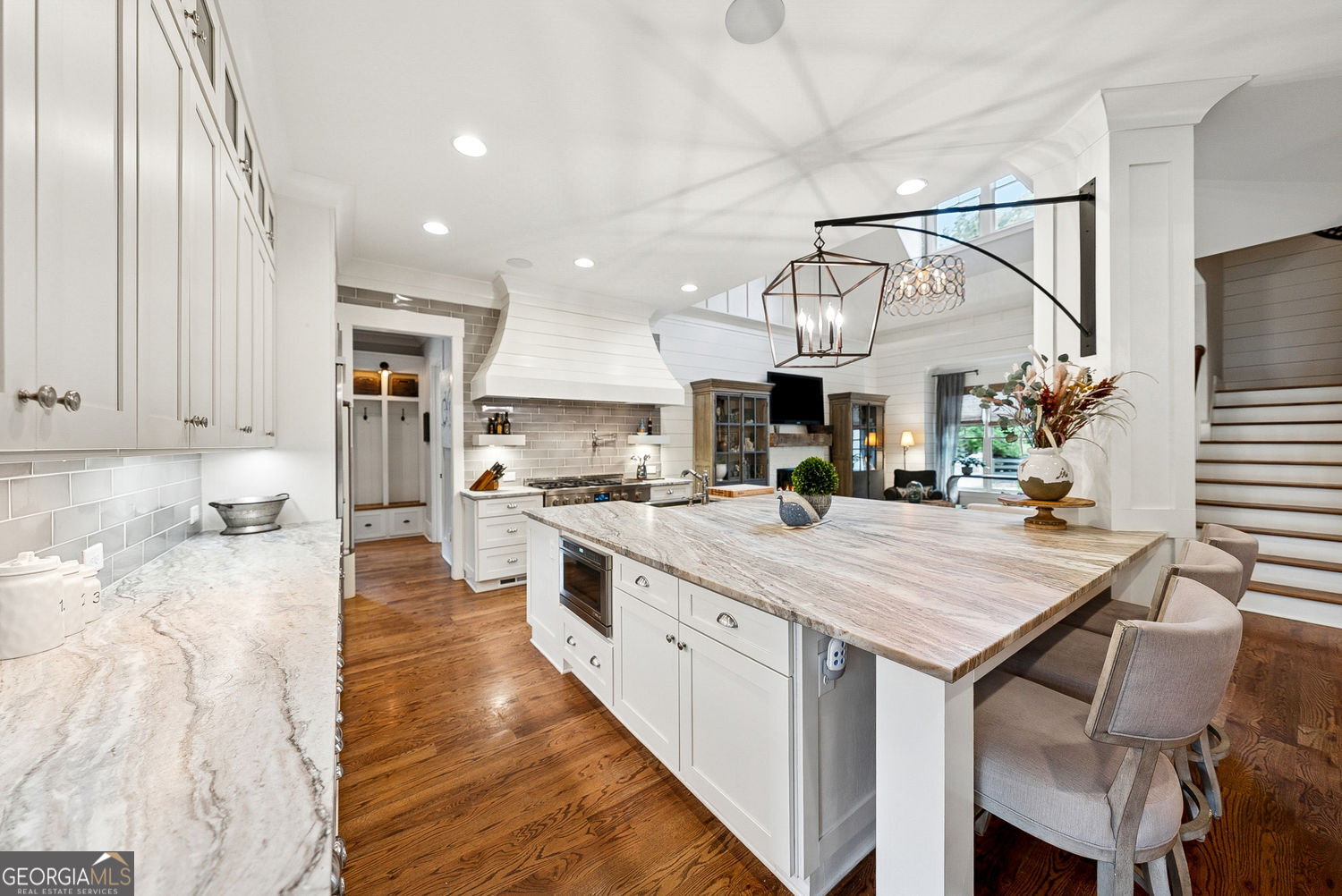 Roswell, Georgia 30075, United States, 4 Bedrooms Bedrooms, ,5 BathroomsBathrooms,Residential,Pending,199784