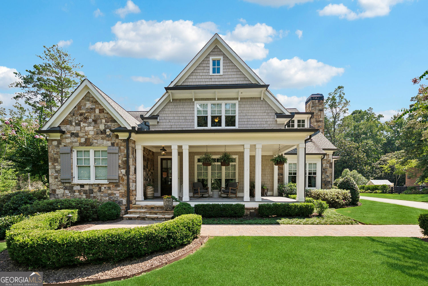 Roswell, Georgia 30075, United States, 4 Bedrooms Bedrooms, ,5 BathroomsBathrooms,Residential,Pending,199784