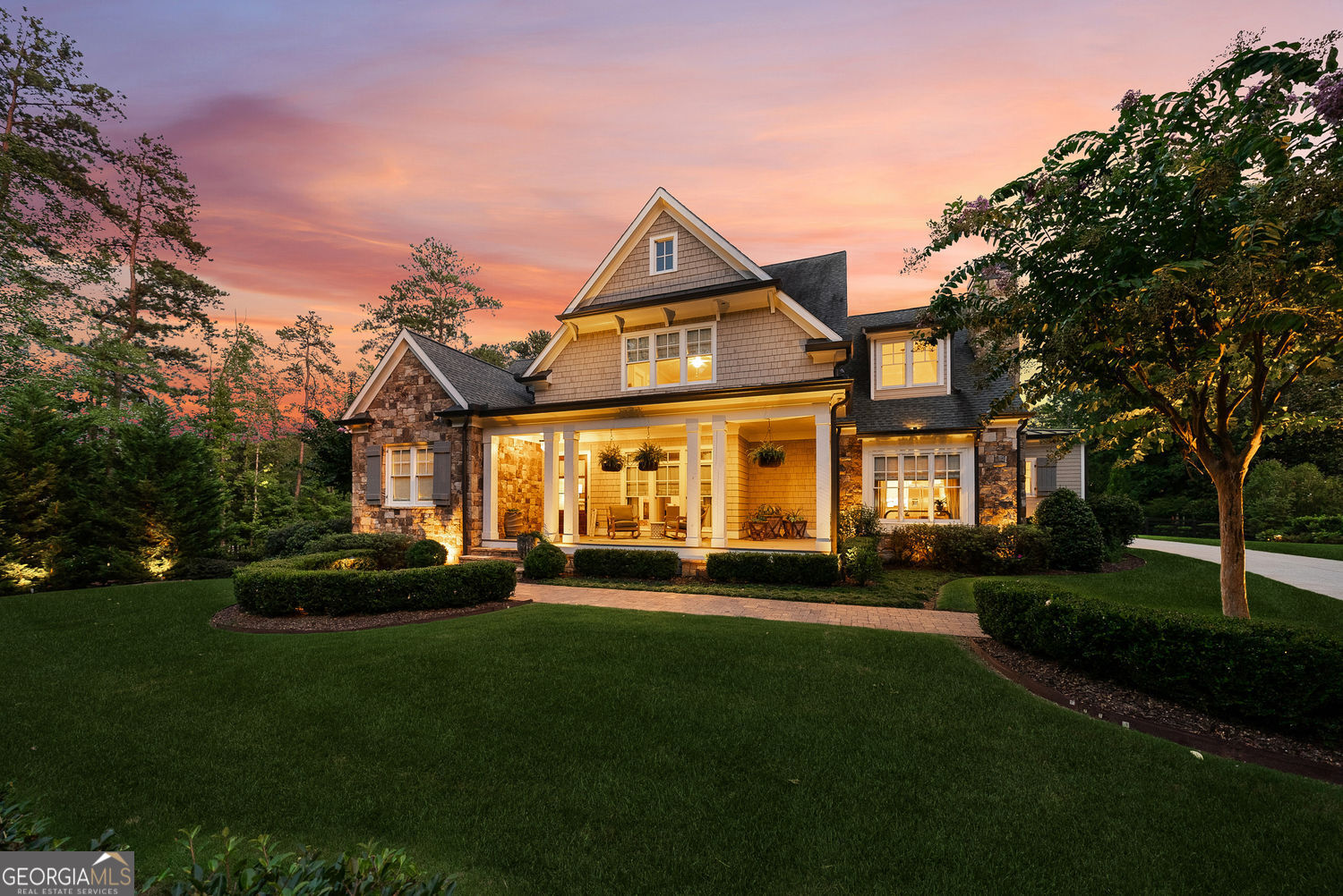 Roswell, Georgia 30075, United States, 4 Bedrooms Bedrooms, ,5 BathroomsBathrooms,Residential,Pending,199784