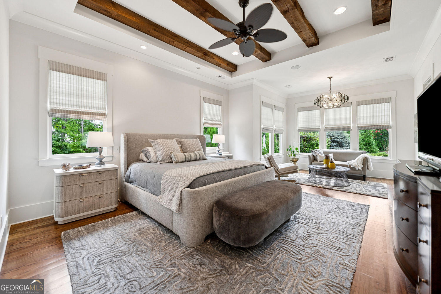 Roswell, Georgia 30075, United States, 4 Bedrooms Bedrooms, ,5 BathroomsBathrooms,Residential,Pending,199784