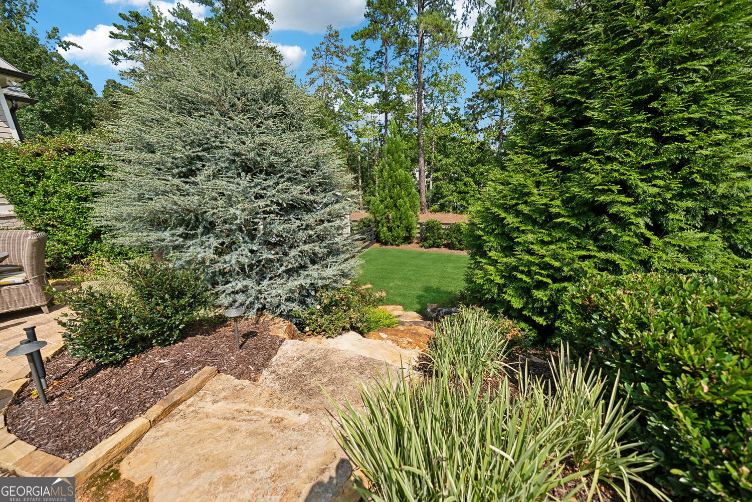 Roswell, Georgia 30075, United States, 4 Bedrooms Bedrooms, ,5 BathroomsBathrooms,Residential,Pending,199784