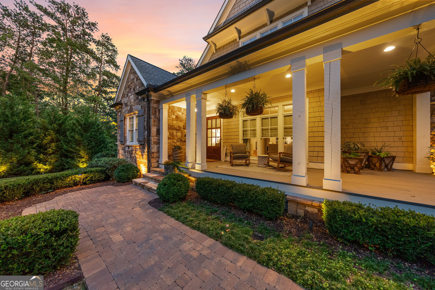 Roswell, Georgia 30075, United States, 4 Bedrooms Bedrooms, ,5 BathroomsBathrooms,Residential,Pending,199784