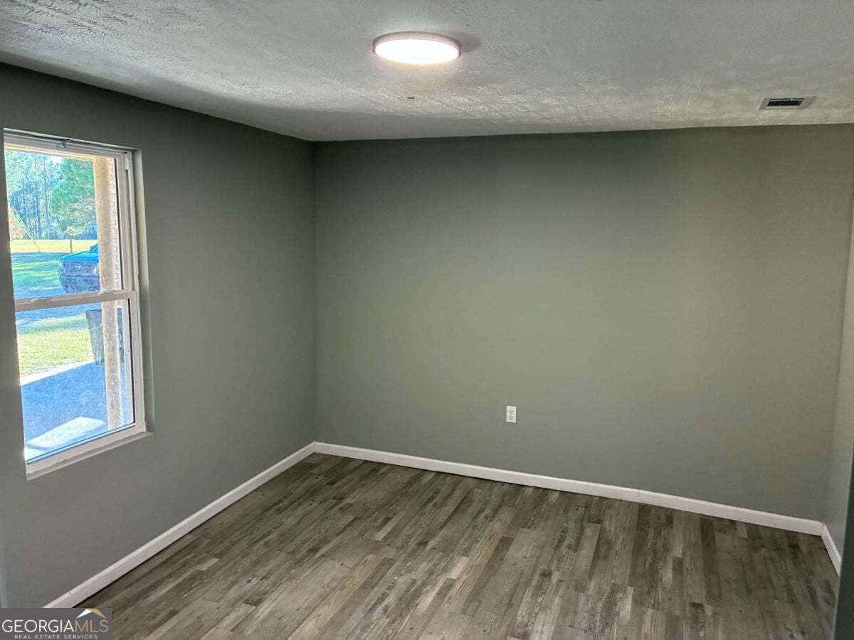 129 Industrial Blvd