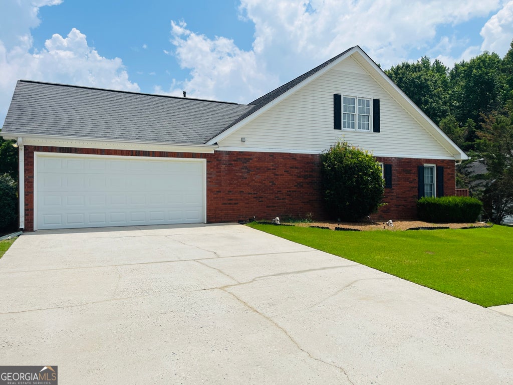 Photo of 155 Woodstream Way, Fayetteville, GA 30214 (MLS # 10849950)