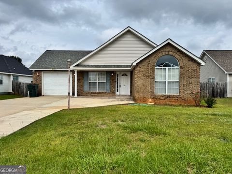 204 Falkirk DR Warner Robins GA 31088