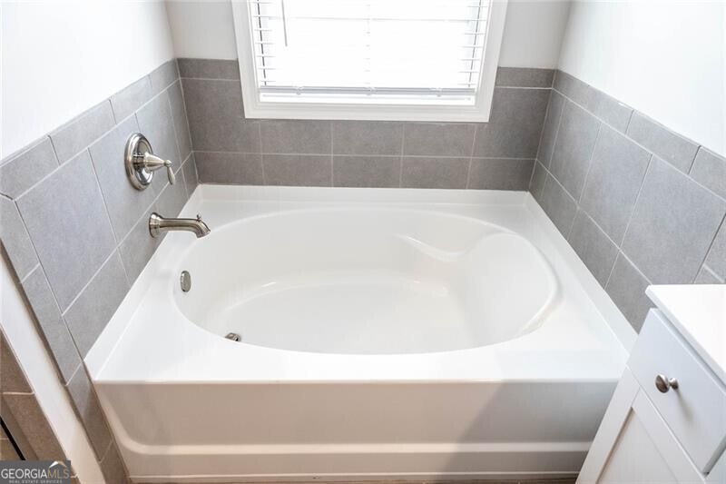 Canton, Georgia 30115, United States, 6 Bedrooms Bedrooms, ,4 BathroomsBathrooms,Residential,Active,158224