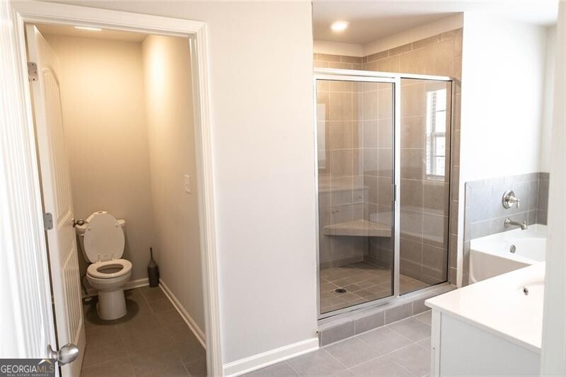 Canton, Georgia 30115, United States, 6 Bedrooms Bedrooms, ,4 BathroomsBathrooms,Residential,Active,158224