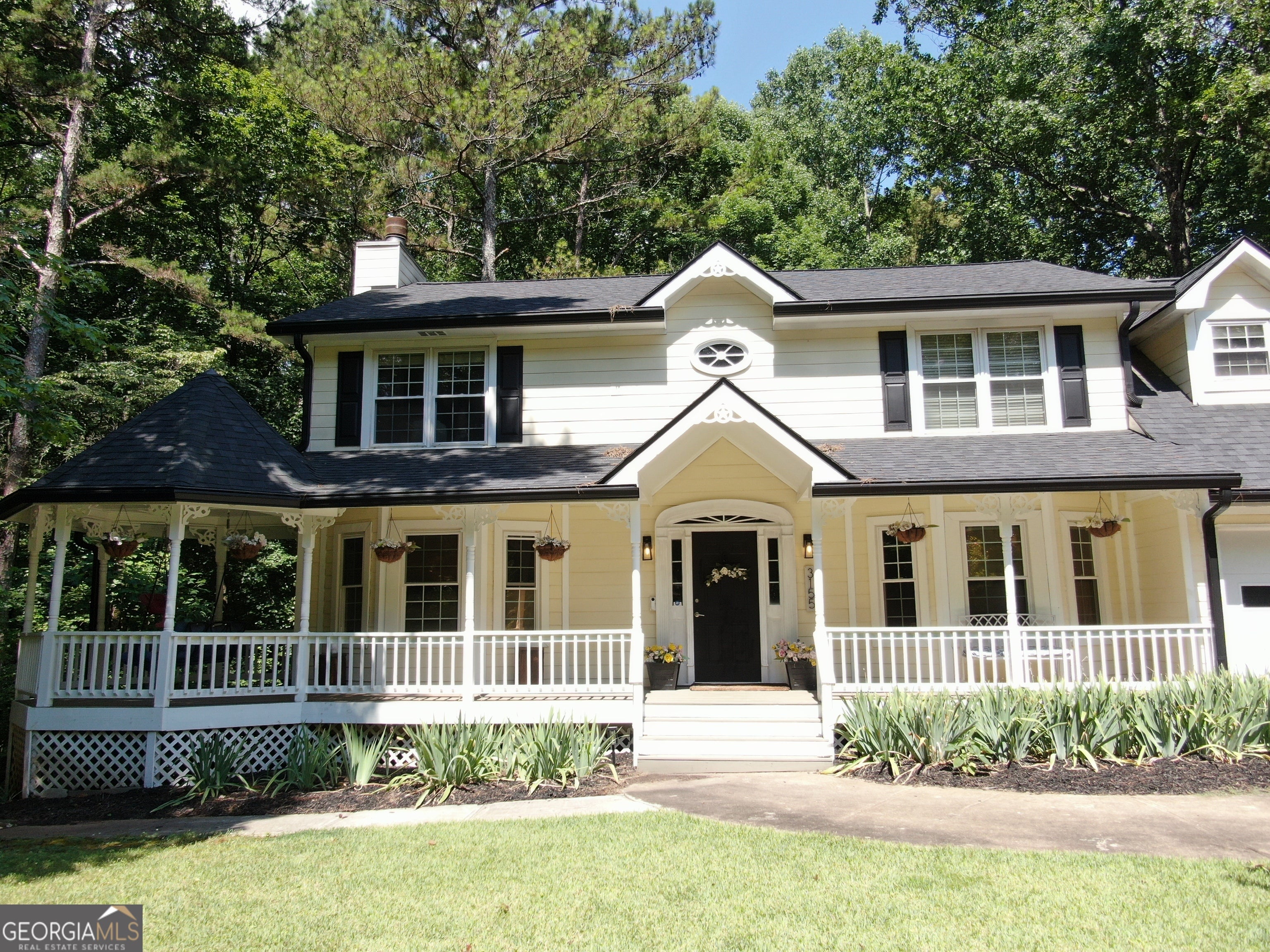 3155 Laura LN