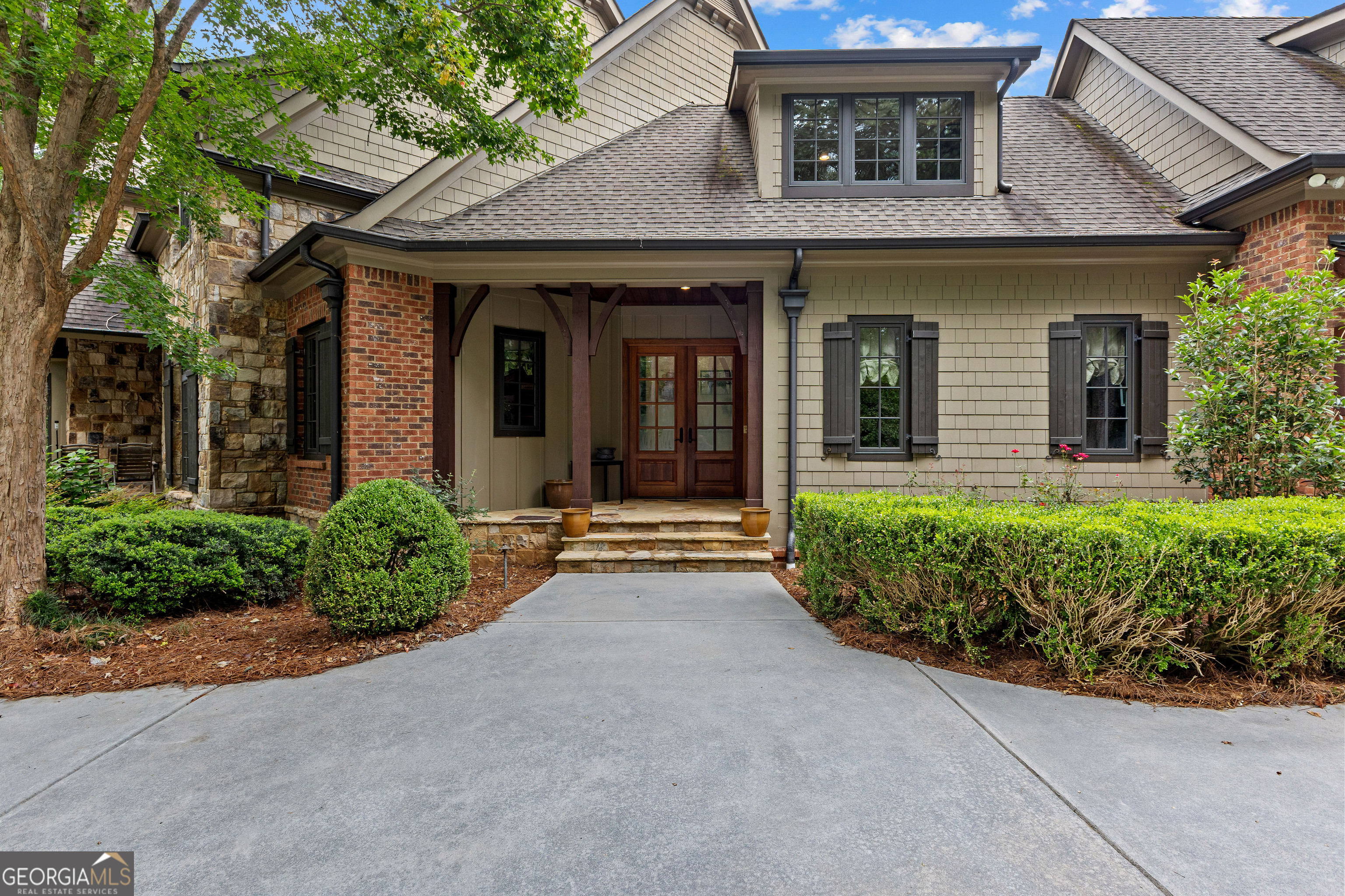 Fayetteville, Georgia 30215, United States, 5 Bedrooms Bedrooms, ,7 BathroomsBathrooms,Residential,Active,181373