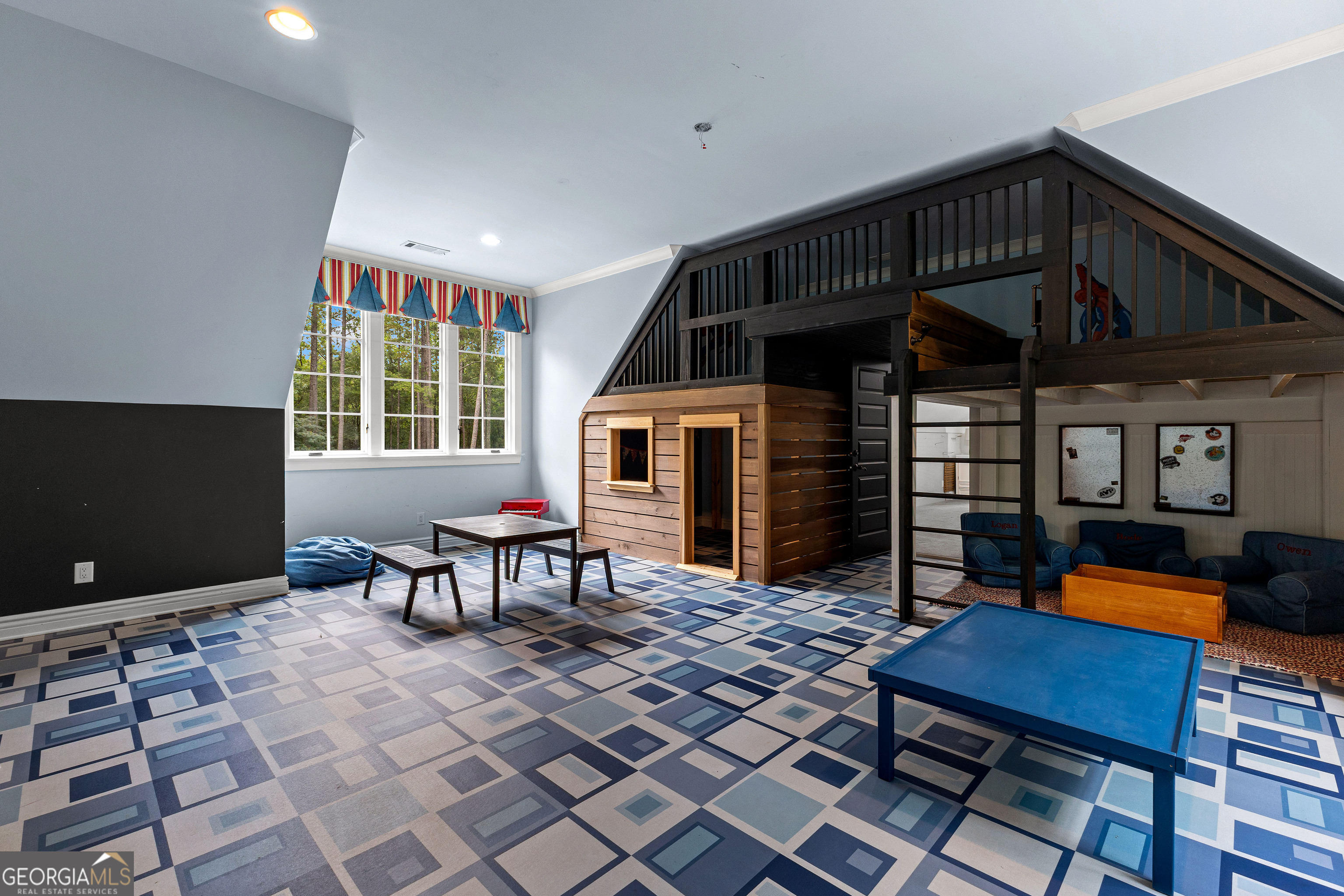 Fayetteville, Georgia 30215, United States, 5 Bedrooms Bedrooms, ,7 BathroomsBathrooms,Residential,Active,181373