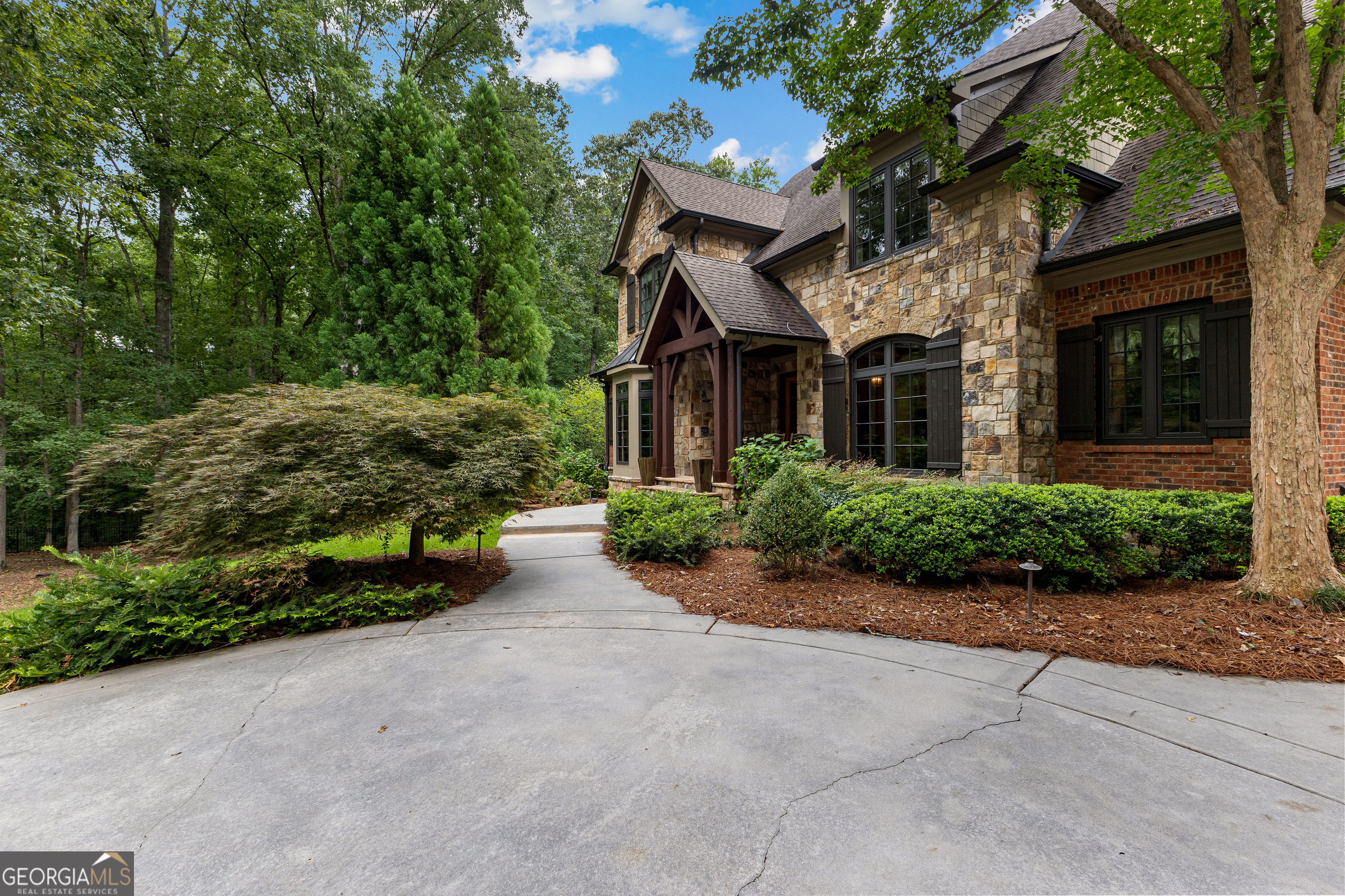 Fayetteville, Georgia 30215, United States, 5 Bedrooms Bedrooms, ,7 BathroomsBathrooms,Residential,Active,181373