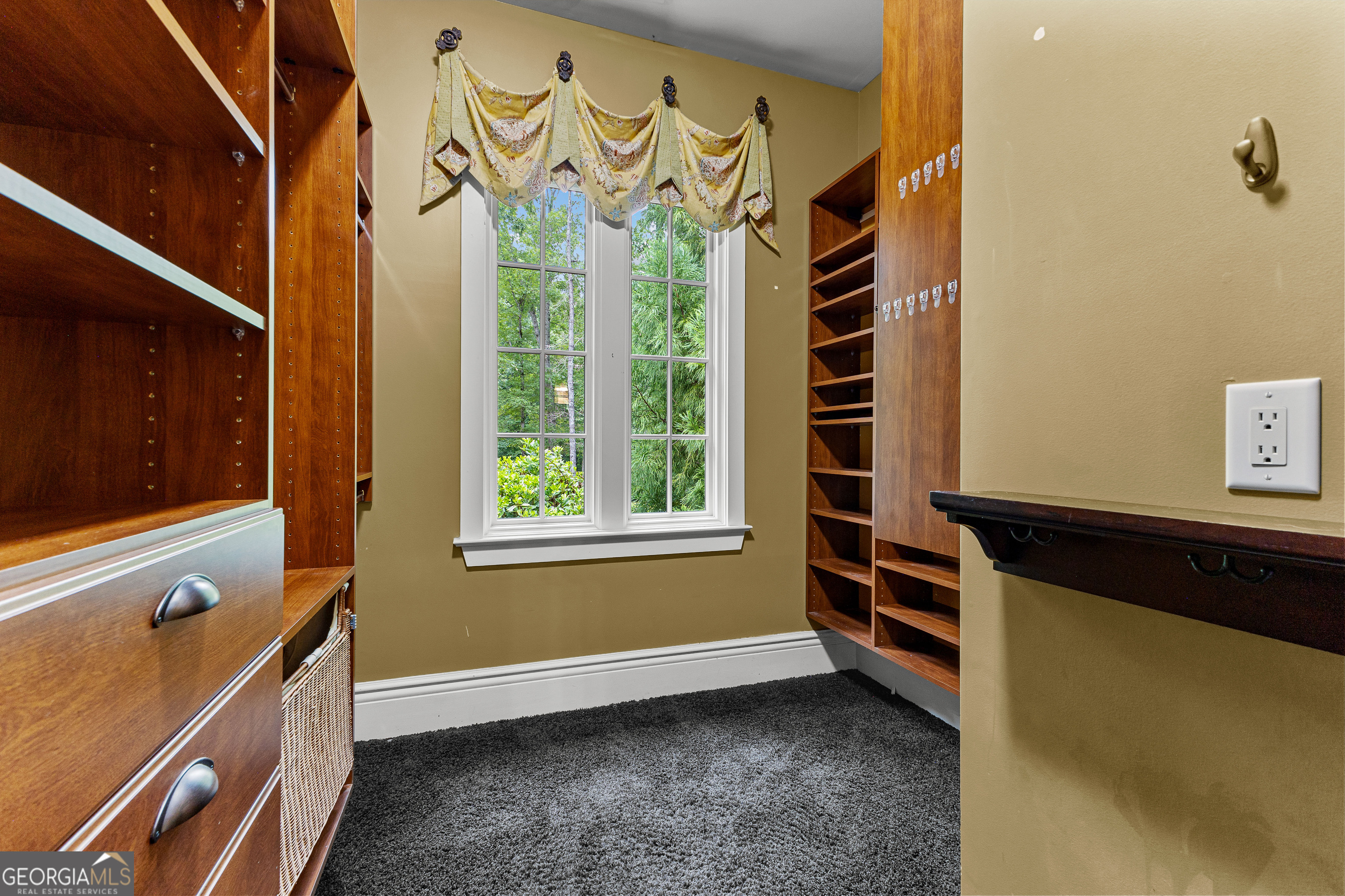 Fayetteville, Georgia 30215, United States, 5 Bedrooms Bedrooms, ,7 BathroomsBathrooms,Residential,Active,181373