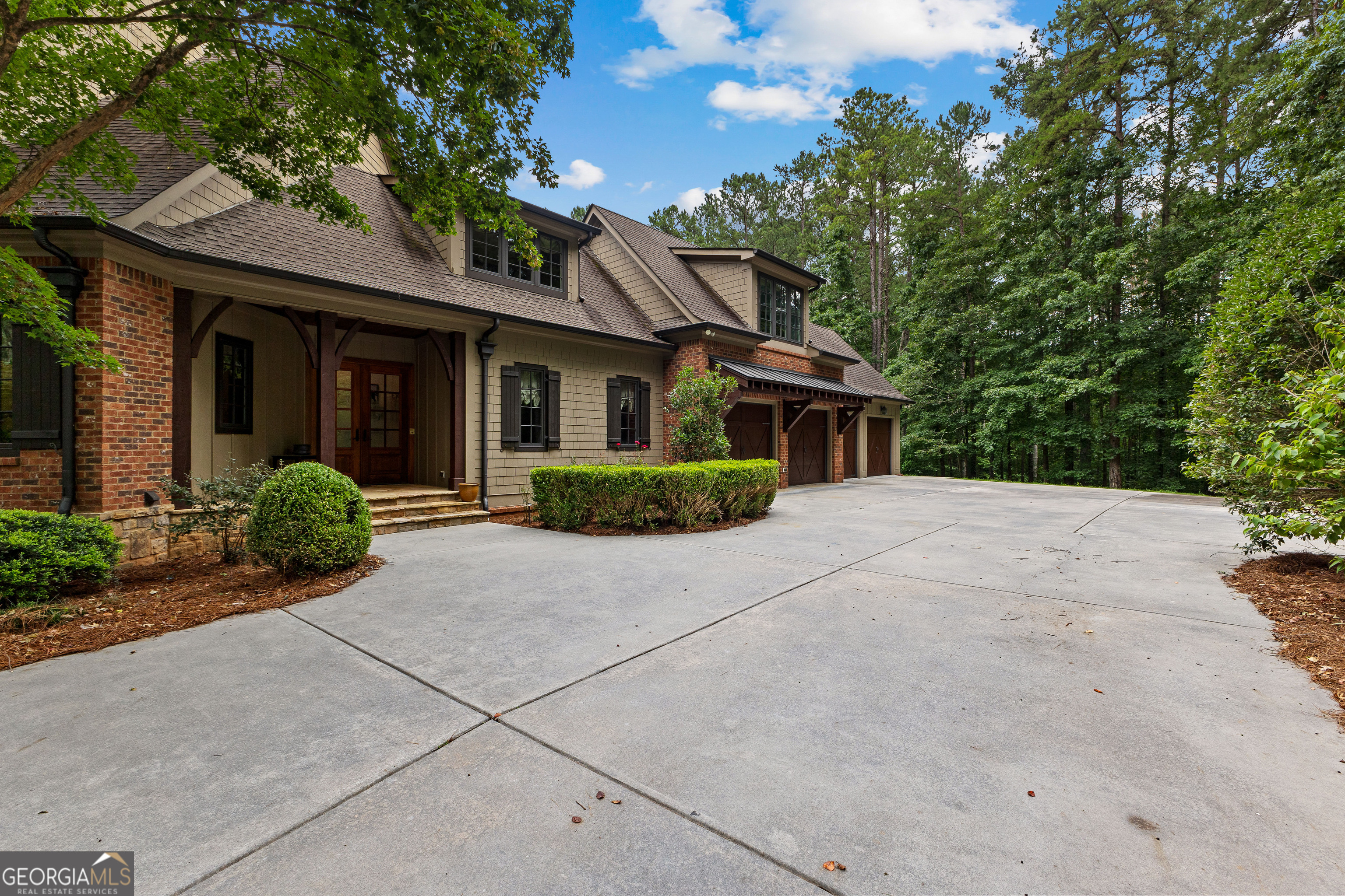 Fayetteville, Georgia 30215, United States, 5 Bedrooms Bedrooms, ,7 BathroomsBathrooms,Residential,Active,181373