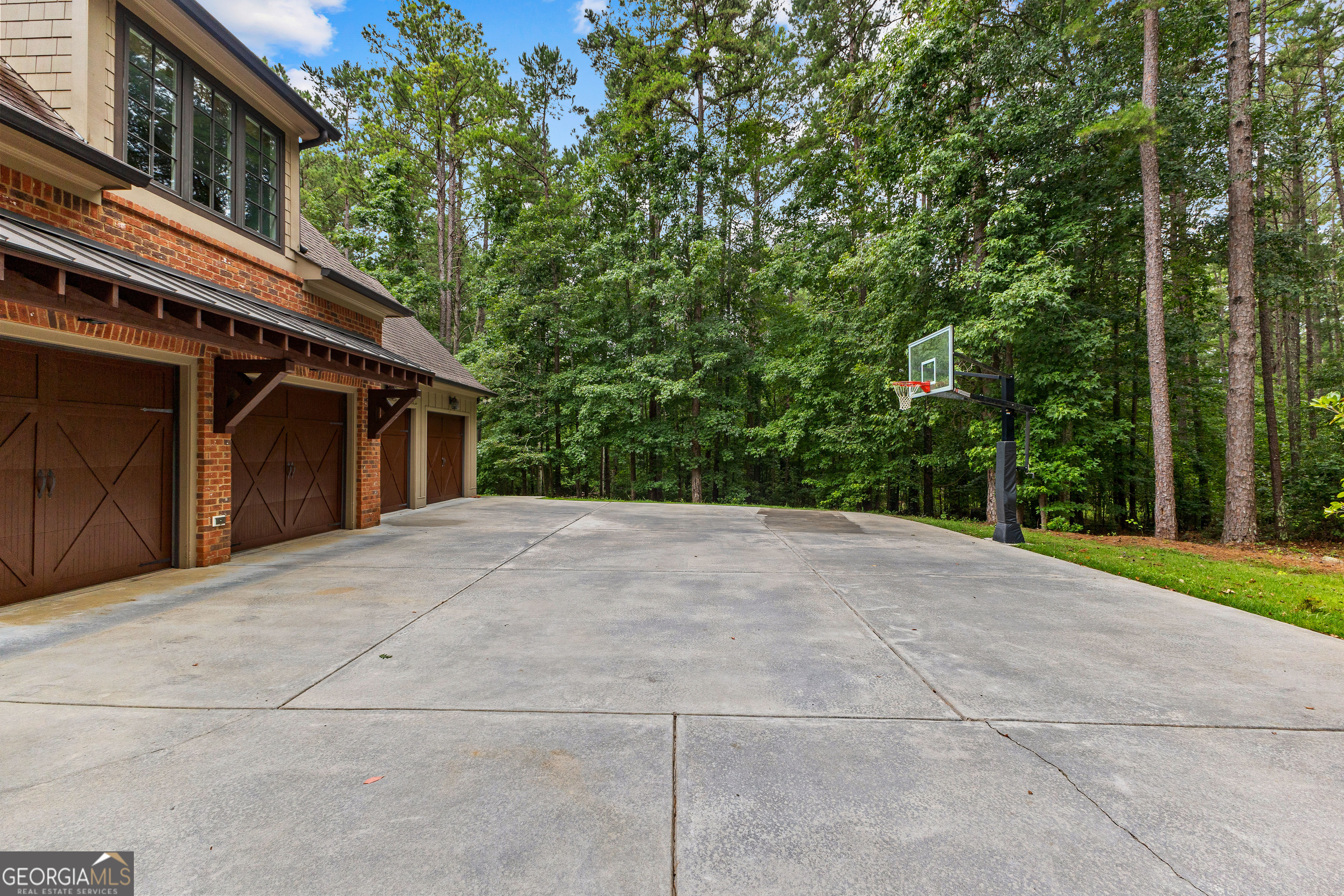 Fayetteville, Georgia 30215, United States, 5 Bedrooms Bedrooms, ,7 BathroomsBathrooms,Residential,Active,181373