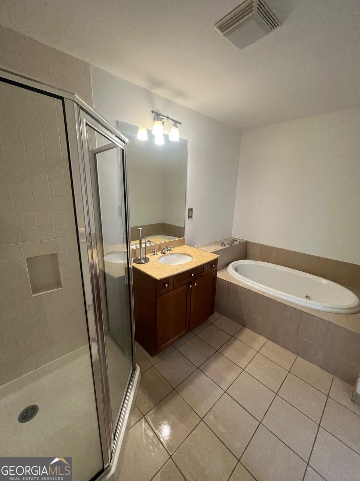 Atlanta, Georgia 30303, United States, 1 Bedroom Bedrooms, ,2 BathroomsBathrooms,Residential,Active,152245