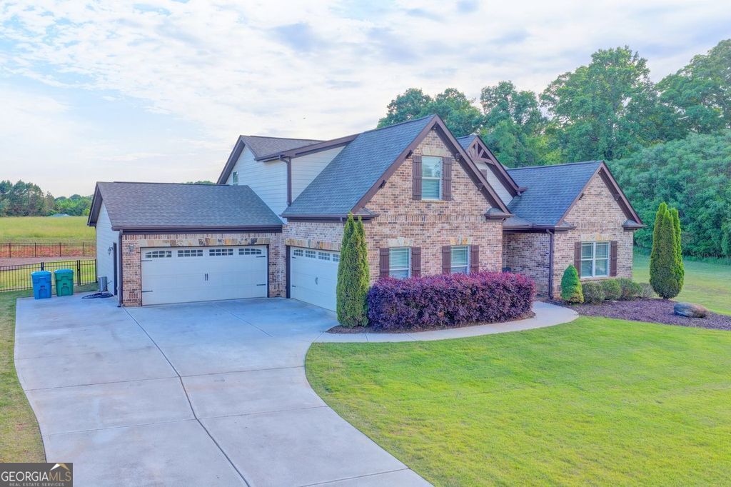 47 Emmaline LN