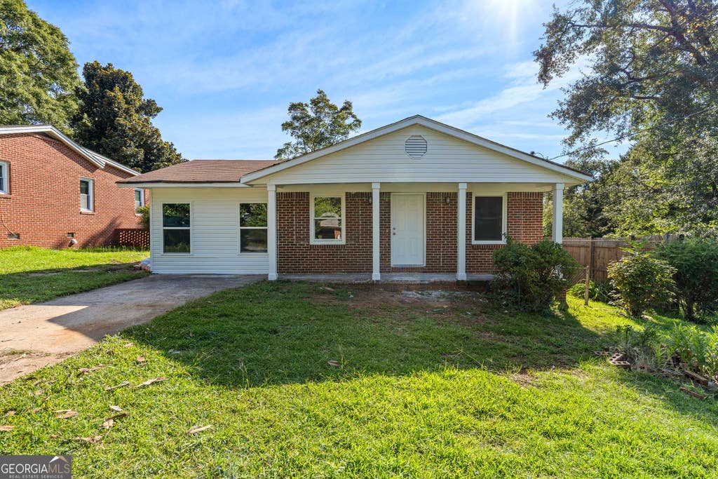 Photo of 1324 Spellman Avenue, Griffin, GA 30223 (MLS # 10779043)