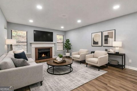 Photo of 1502 Huntingdon chase, Atlanta, GA 30350 (MLS # 10777315)