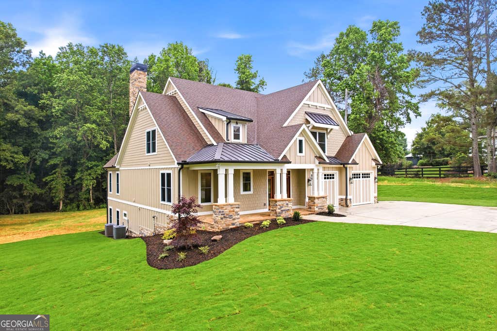Photo of 7085 Vaughn Road, Canton, GA 30115 (MLS # 10789364)