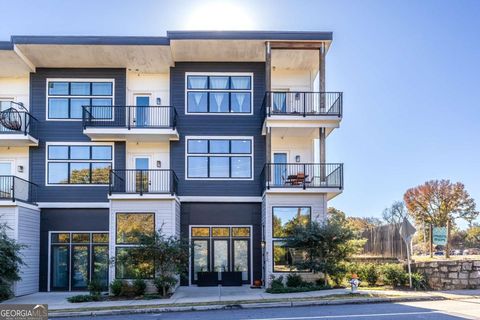 Photo of 812 W College Avenue, Decatur, GA 30030 (MLS # 10646805)